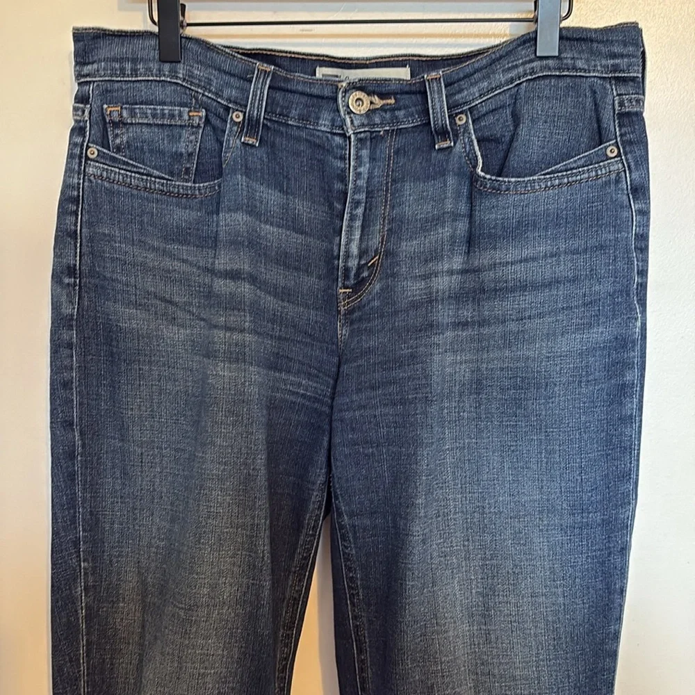 Levi’s Medium Wash Denim Bermuda Shorts 8 / 29